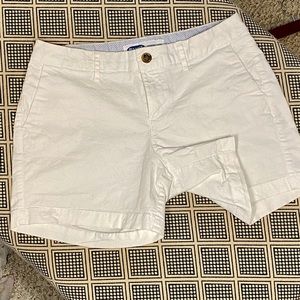 Old Navy Everyday White short size 4